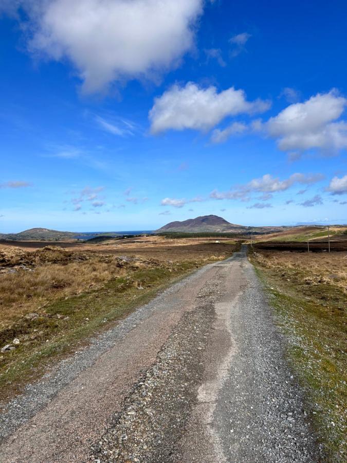 Red Deer Cosy Apartment In Letterfrack Connemara ภายนอก รูปภาพ
